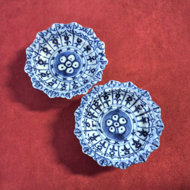 清晚期 青花花卉纹花口供盘一对 - 图5