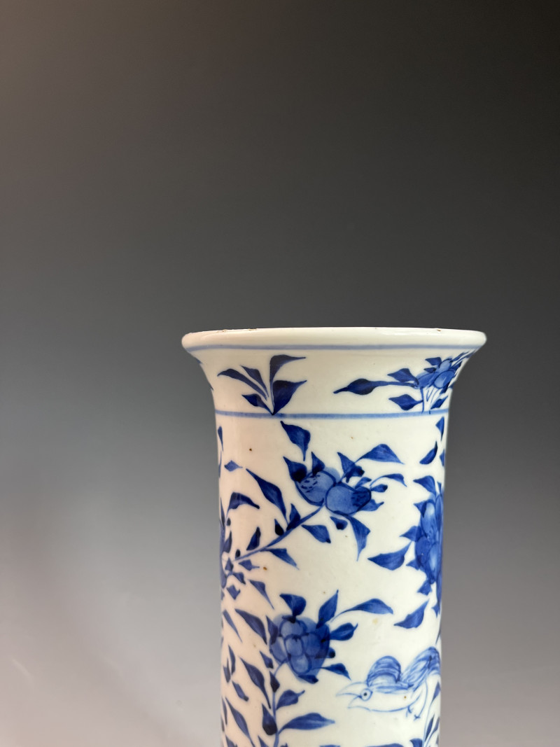 清晚 青花细路花鸟纹桶瓶 - 图3
