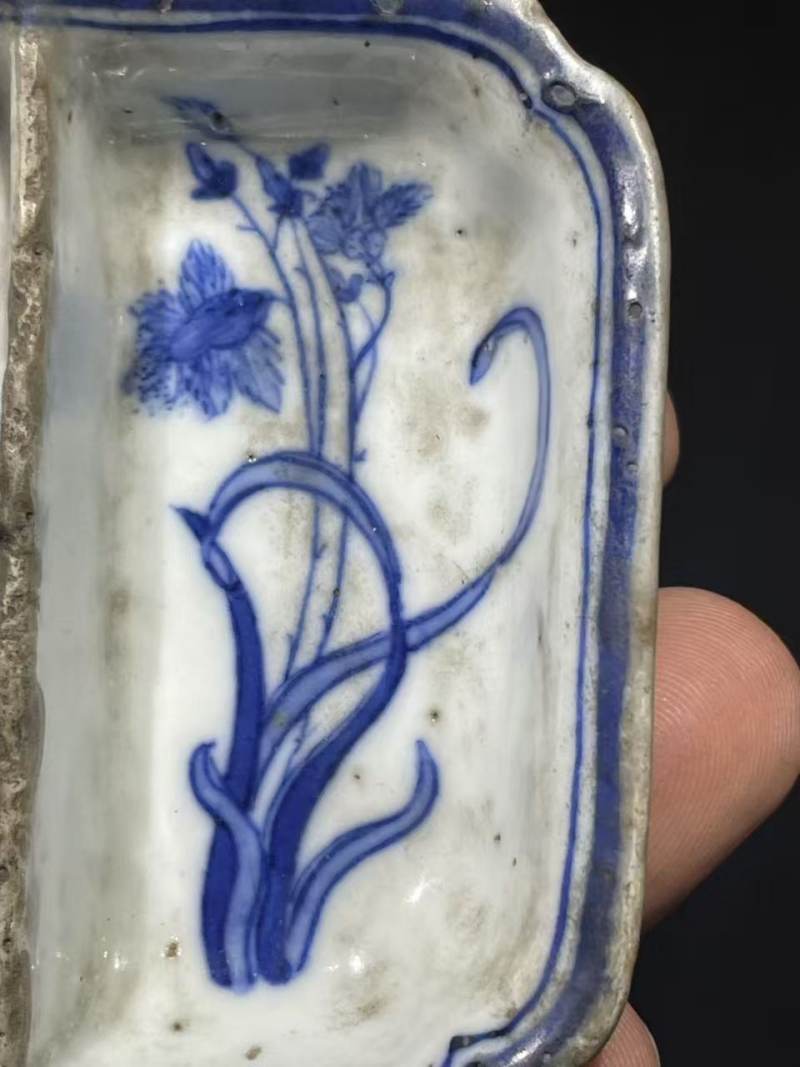 清青花花卉纹隔洗 - 图3