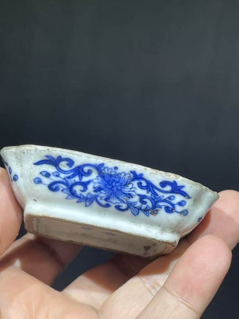 清青花花卉纹隔洗 - 图4