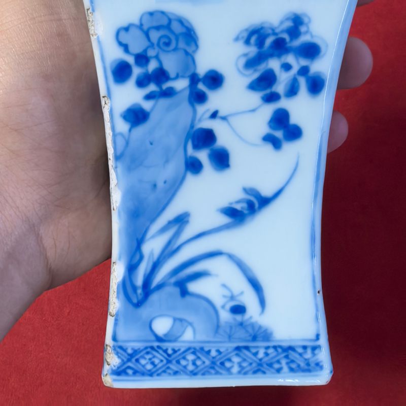清康熙 青花仕女人物四方瓶 - 图9