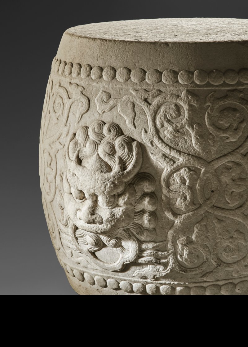 十七世紀 漢白玉雕鋪首啣環耳鼓墩一對  17TH CENTURY - 图4