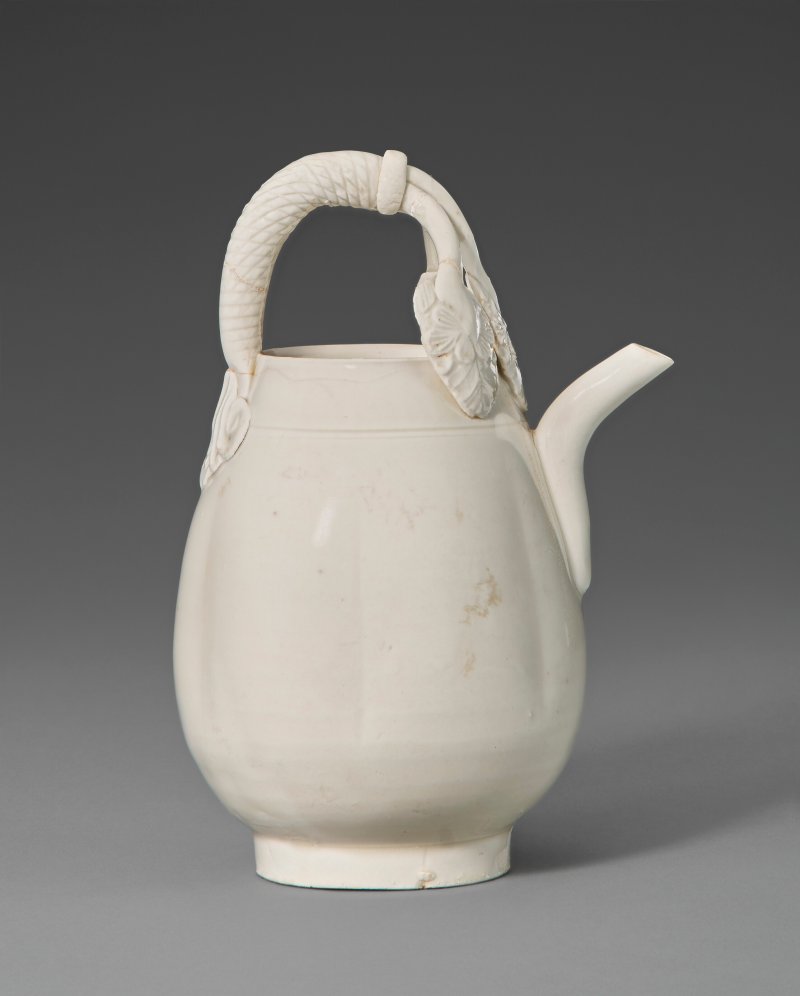 宋 白釉瓜棱式執壺  SONG DYNASTY (AD 960-1279) - 图3