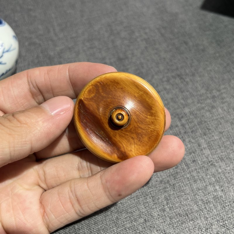 明崇祯青花人物盖罐 - 图8