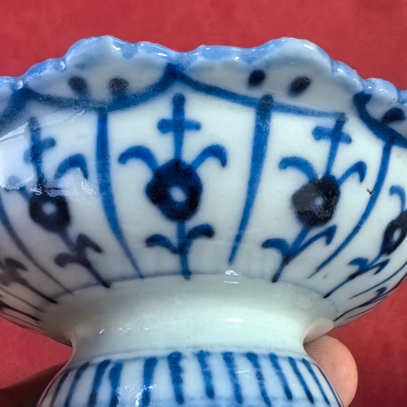 清晚期 青花花卉纹花口供盘一对 - 图9