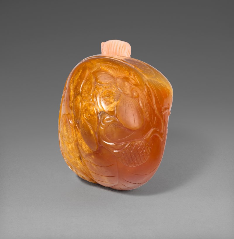 1740-1880年 褐白玉雕鼻煙壺  1740-1880 - 图4