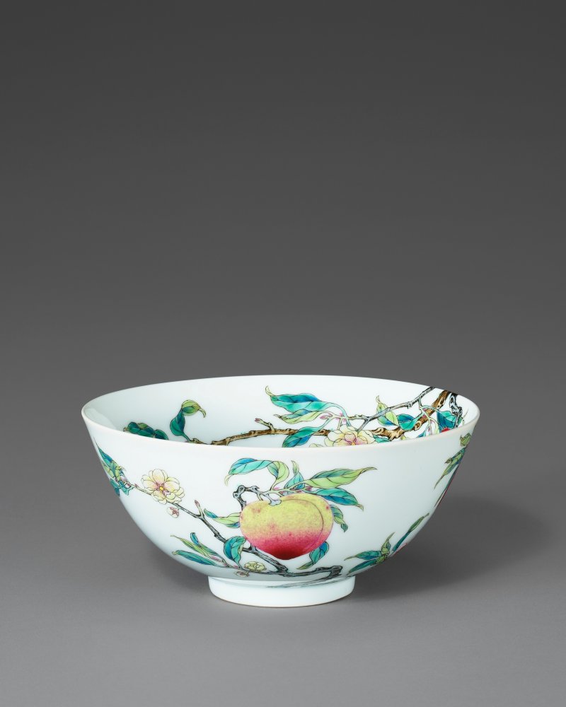 清雍正 粉彩過枝福壽雙全盌 雙圈六字楷書款  YONGZHENG SIX-CHARACTER MARK IN UNDERGLAZE BLUE WITHIN A DOUBLE CIRCLE AND OF THE PERIOD (1723-1735)