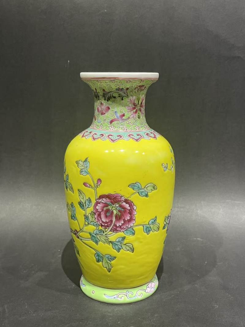 民国黄帝粉彩花鸟瓶 - 图3