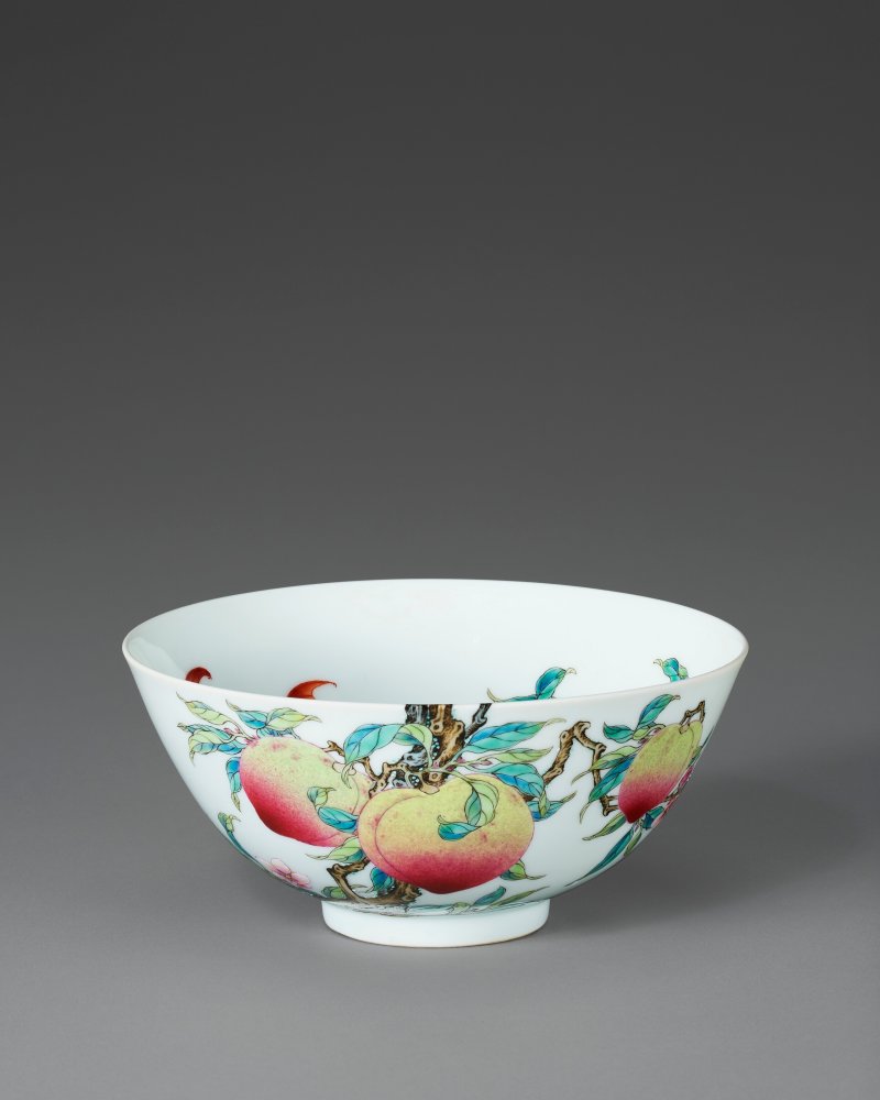 清雍正 粉彩過枝福壽雙全盌 雙圈六字楷書款  YONGZHENG SIX-CHARACTER MARK IN UNDERGLAZE BLUE WITHIN A DOUBLE CIRCLE AND OF THE PERIOD (1723-1735) - 图2