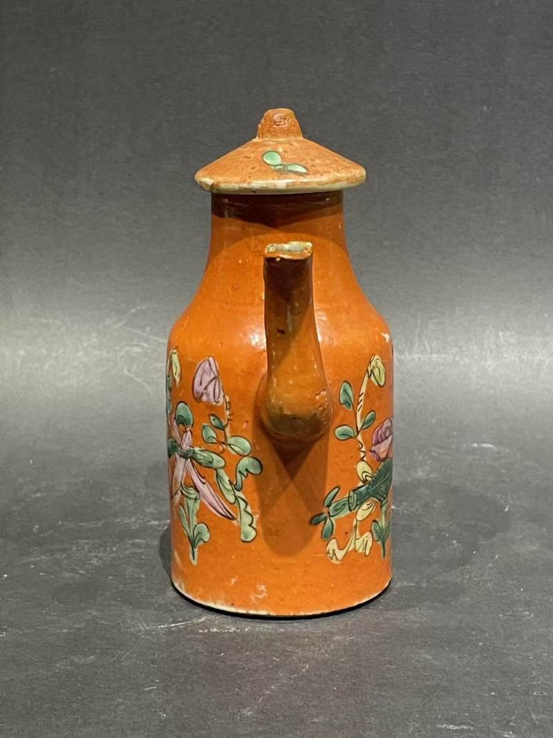 清珊瑚红釉粉彩花卉纹壶 - 图4