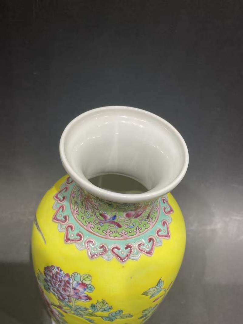 民国黄帝粉彩花鸟瓶 - 图5