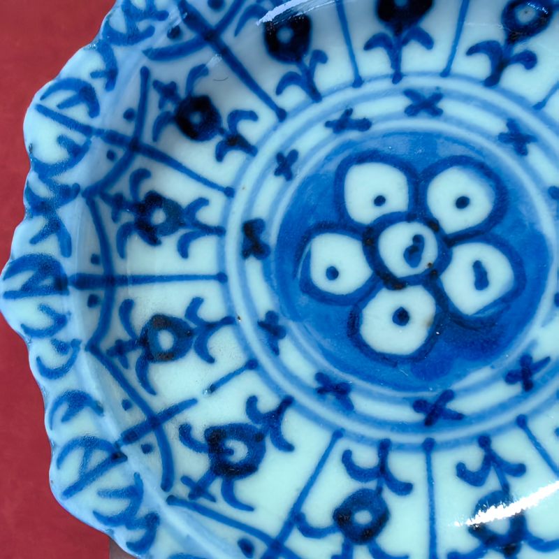 清晚期 青花花卉纹花口供盘一对 - 图12