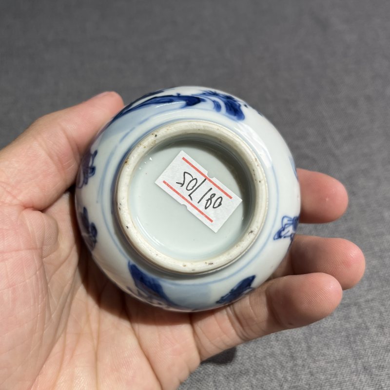 明崇祯青花人物盖罐 - 图11
