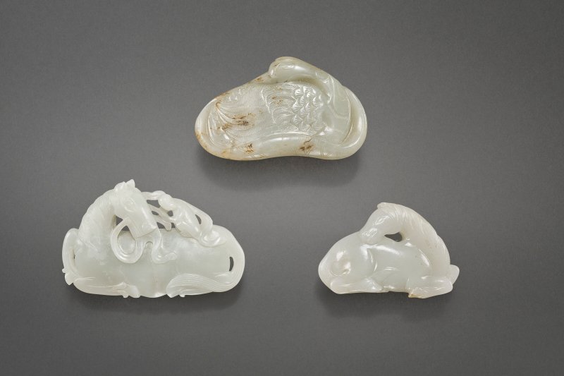 十七/十八世紀 白玉獸形帶扣三件  17TH-18TH CENTURY - 图1