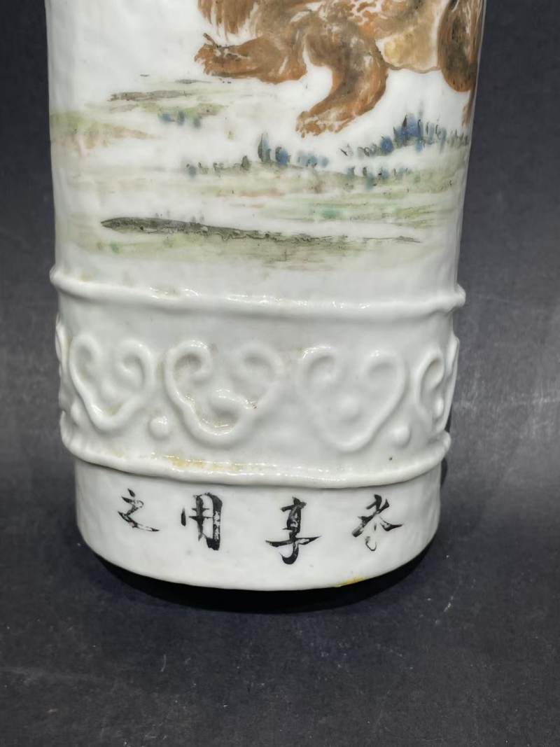 清浅绛彩狮纹壁挂 - 图5