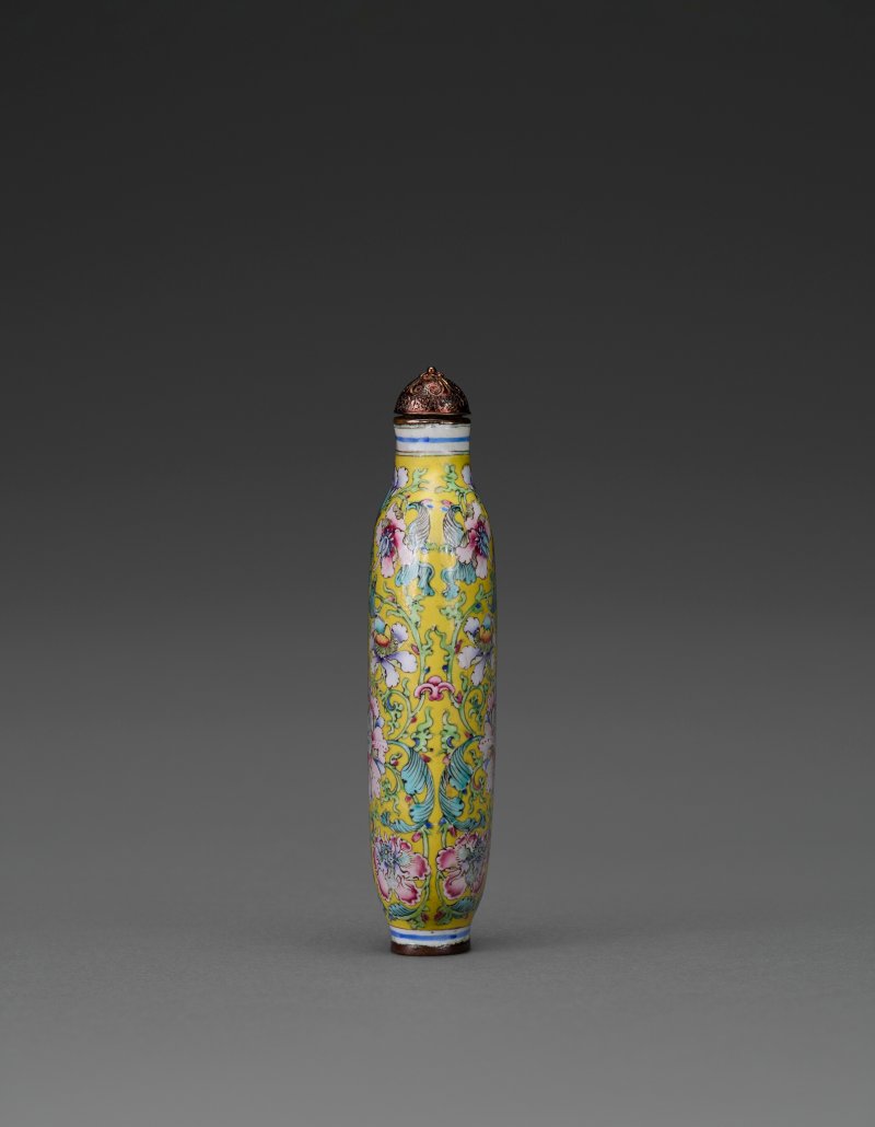 1715-1740年 或為御製 廣琺瑯銅胎牡丹紋鼻煙壺  PROBABLY IMPERIAL, GUANGZHOU, 1715-1740 - 图3