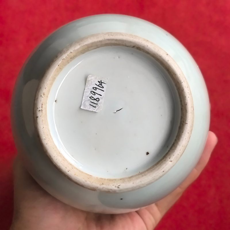 清中期 豆青釉青花花卉纹蒜头瓶 - 图11