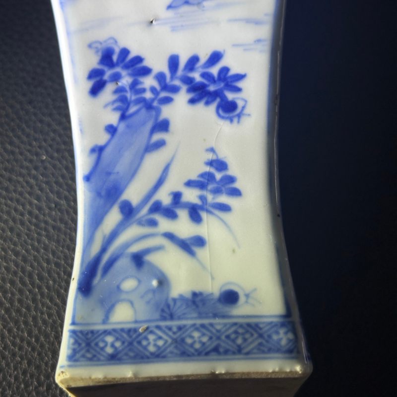 清康熙 青花仕女人物四方瓶 - 图15