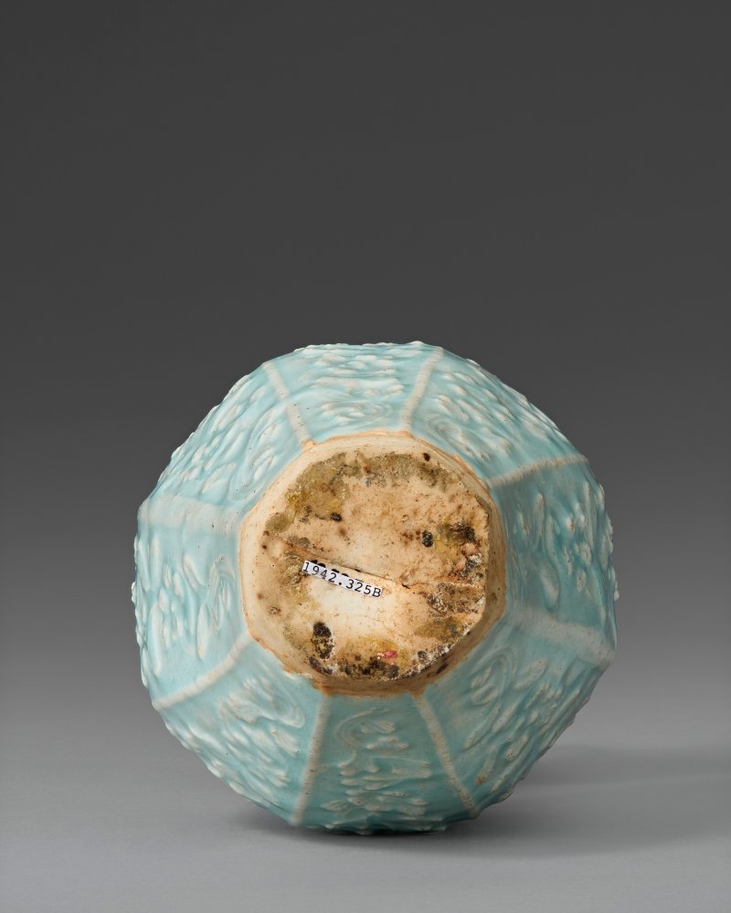 南宋 青白釉模印花卉紋帶蓋梅瓶  SOUTHERN SONG DYNASTY (1127-1279) - 图4