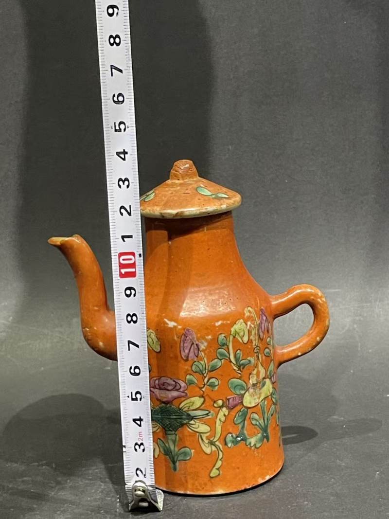 清珊瑚红釉粉彩花卉纹壶 - 图9