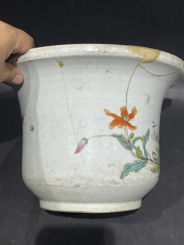 清 粉彩花卉纹花盆 - 图4