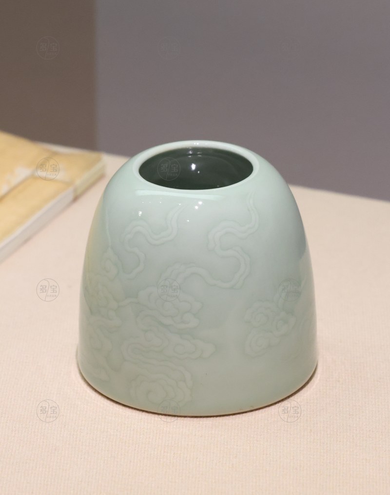 清康熙 冬青釉刻云纹水丞 - 图4