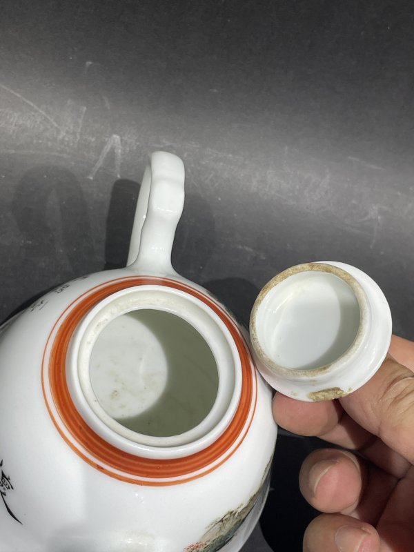 五十年代 新粉彩山水诗文壶 - 图6