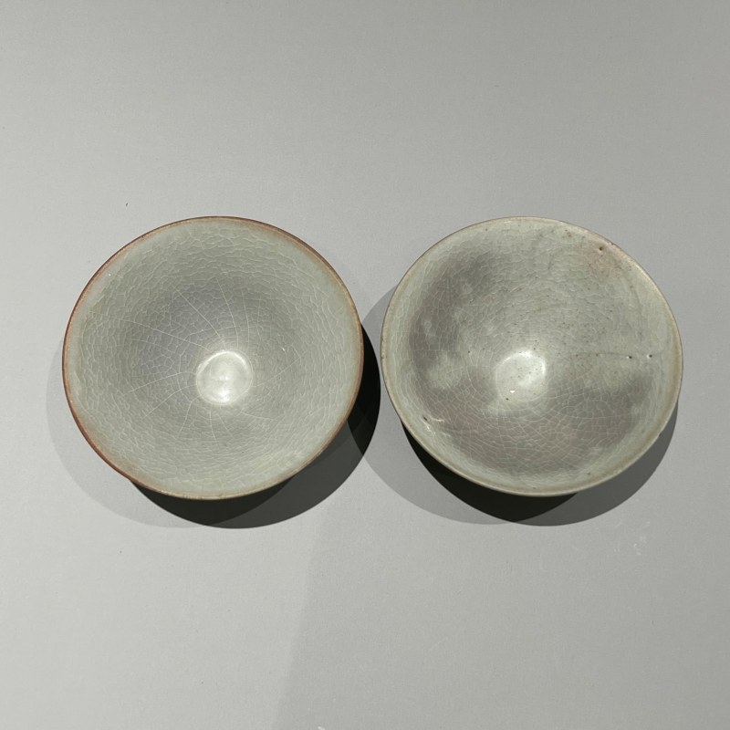 明代 龙泉窑粉青釉斗笠盏一对 - 图6