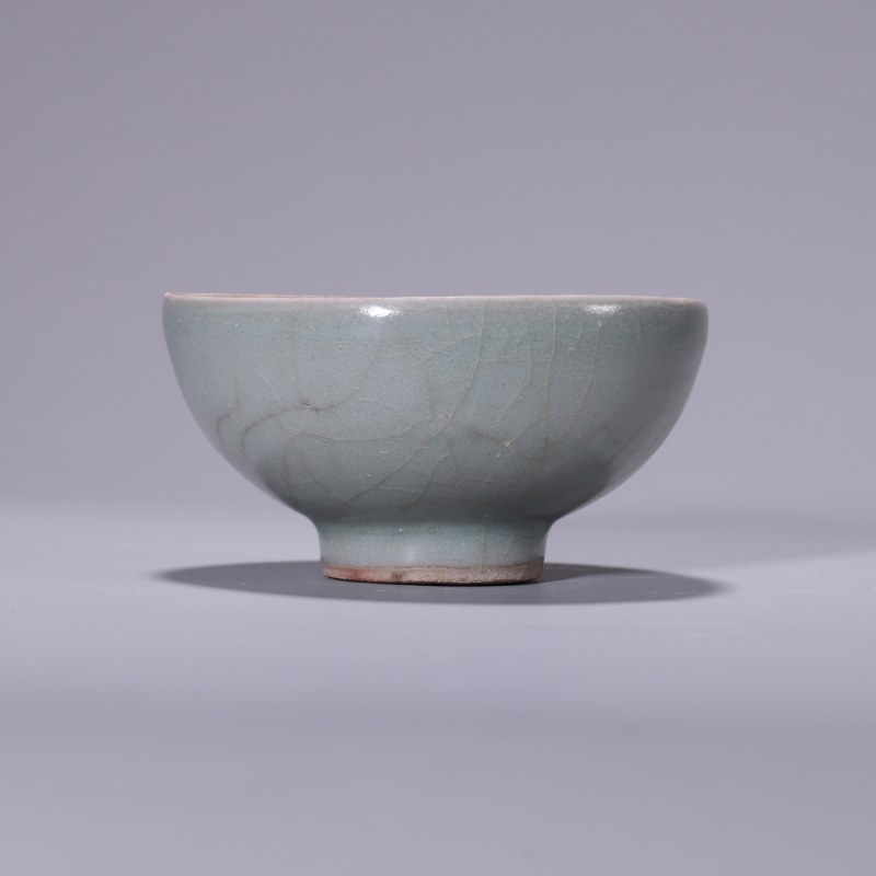 明代 龙泉窑粉青釉泡泡盏