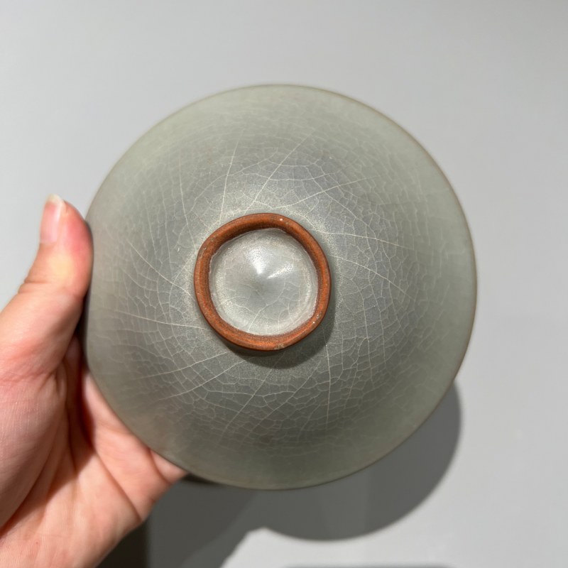 明代 龙泉窑粉青釉斗笠盏一对 - 图10
