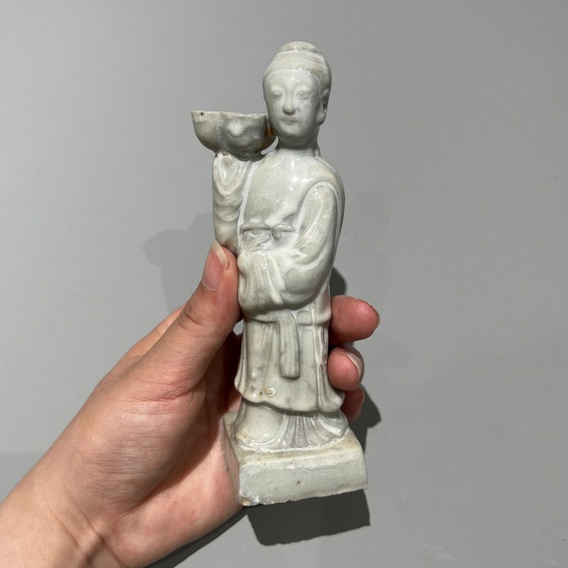 明代 青白釉仕女塑像一对 - 图9