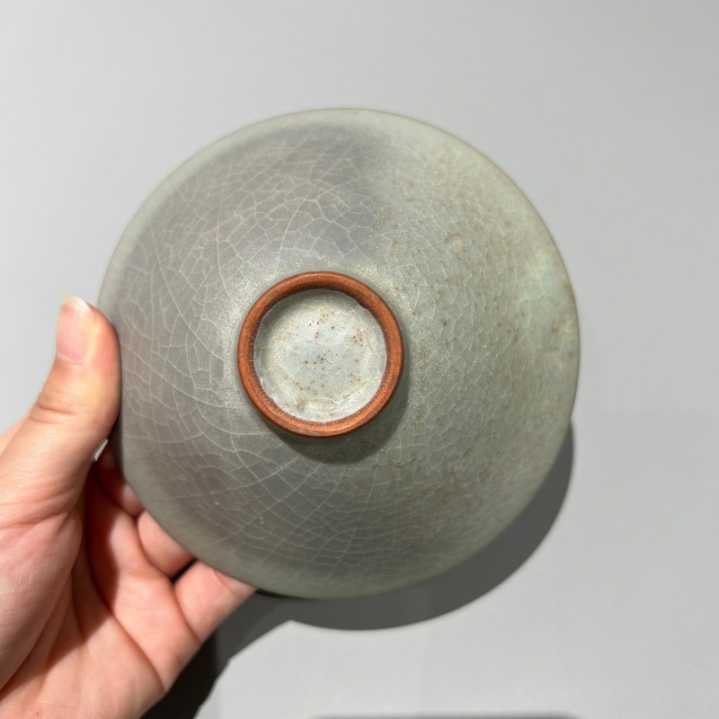 明代 龙泉窑粉青釉斗笠盏一对 - 图14