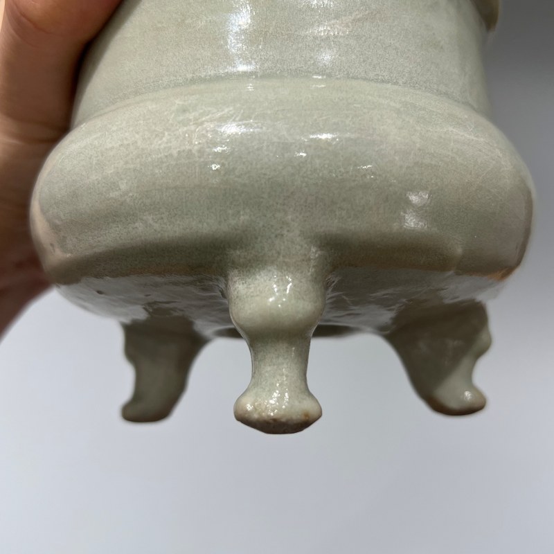 明代 月白釉兽足炉 - 图8