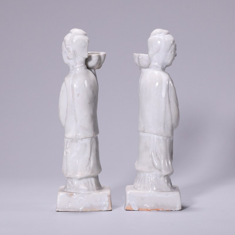 明代 青白釉仕女塑像一对 - 图2