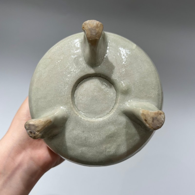 明代 月白釉兽足炉 - 图9