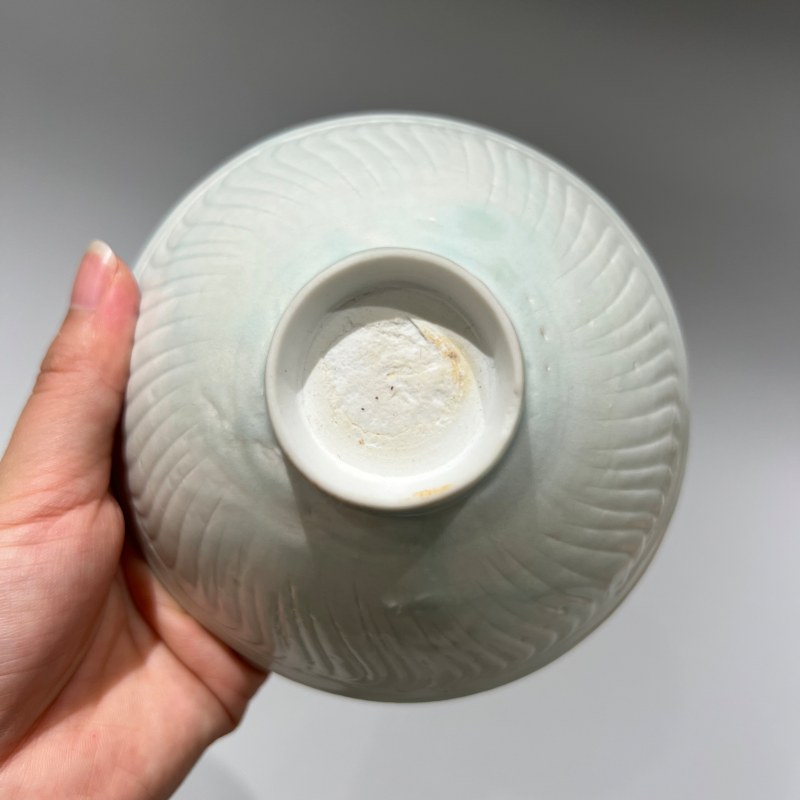 明代 青白釉三婴戏纹盏 - 图8