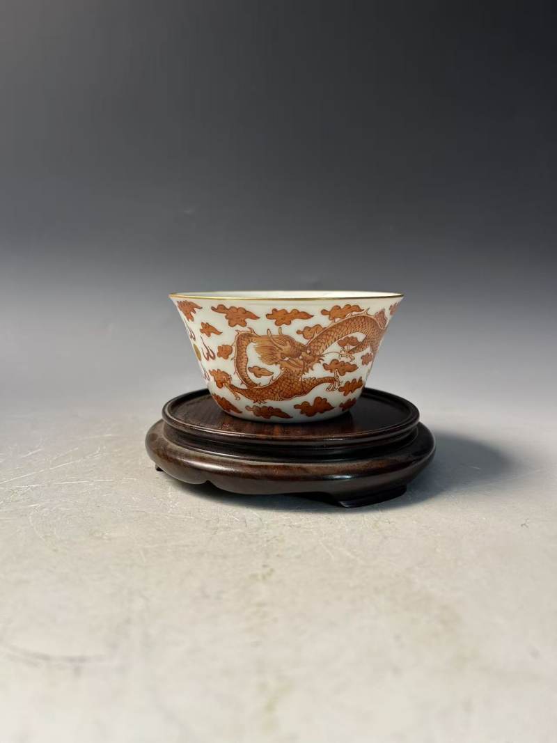 清同治 矾红龙纹杯 - 图4