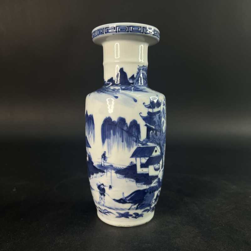 清 青花亭台楼阁山水人物纹棒槌瓶