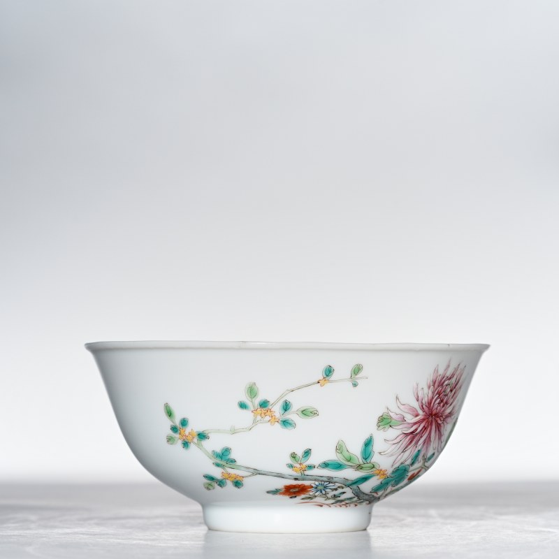 清晚期 粉彩花卉纹碗 - 图2