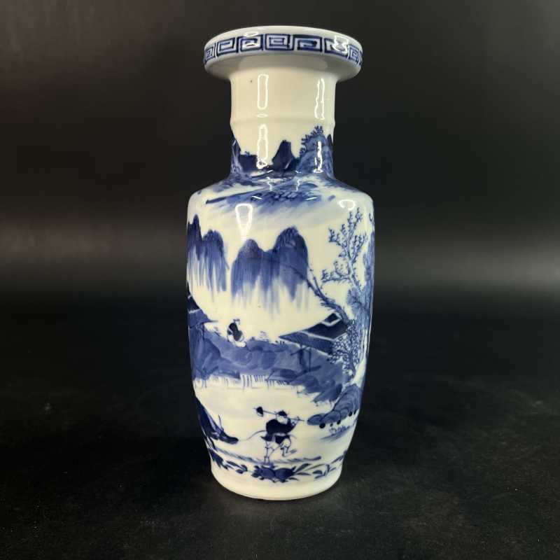 清 青花亭台楼阁山水人物纹棒槌瓶 - 图4