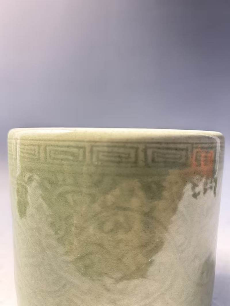 清中期 豆青釉暗刻花卉纹筒式炉 - 图6
