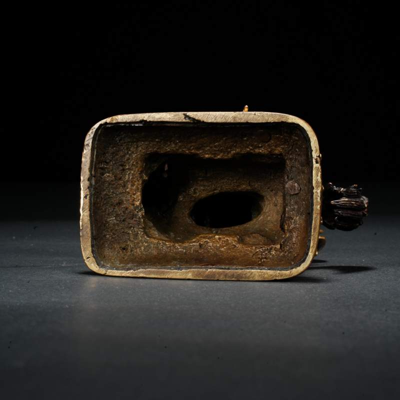 清乾隆铜鎏金财宝天王 - 图6