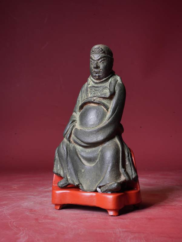 明代 铜关公 - 图2