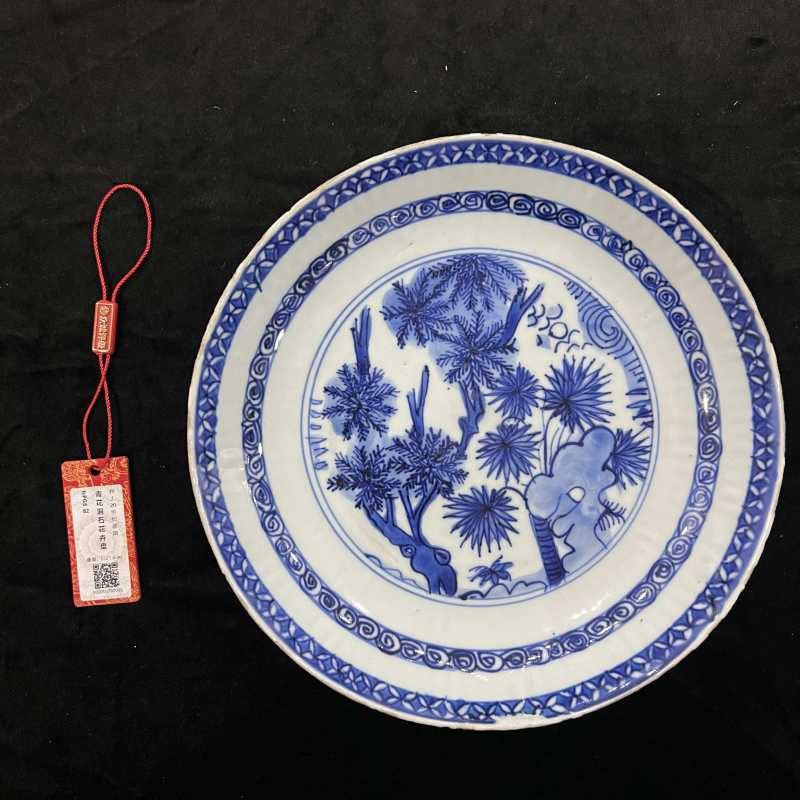 明 青花洞石花卉纹盘 - 图7