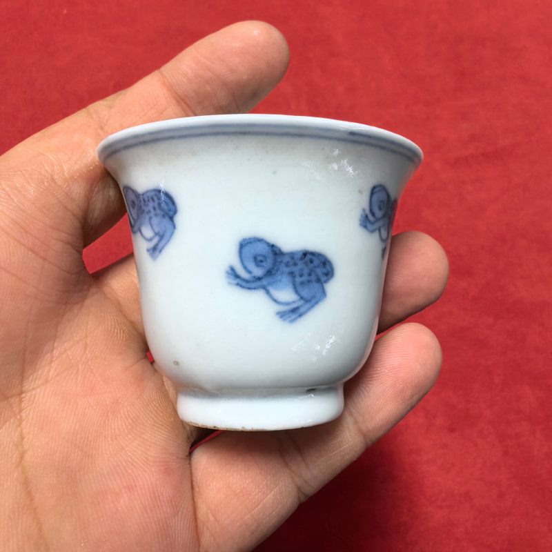 明晚期 青花青蛙杯两只 - 图8