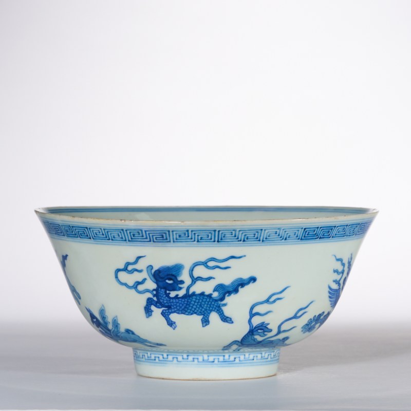 清道光 青花海怪纹大碗 - 图4