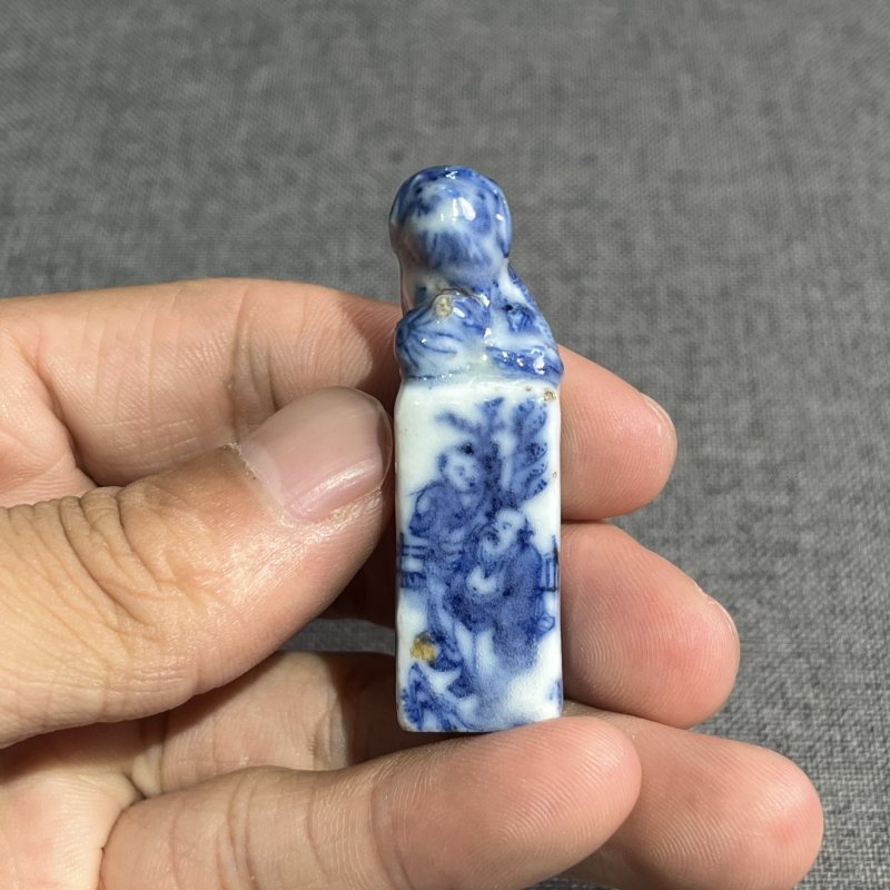 清中期青花人物印章一对 - 图10