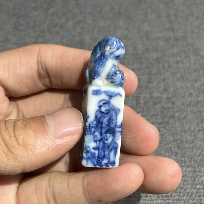 清中期青花人物印章一对 - 图11