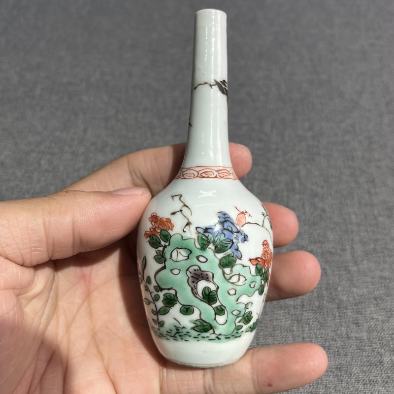 清康熙五彩花卉赏瓶 - 图4