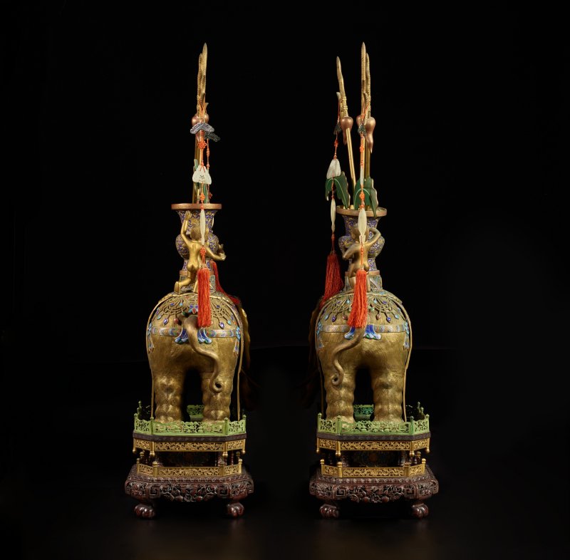 十八 / 十九世紀 鎏金銅掐絲琺瑯嵌寶太平有象一對 - 图3